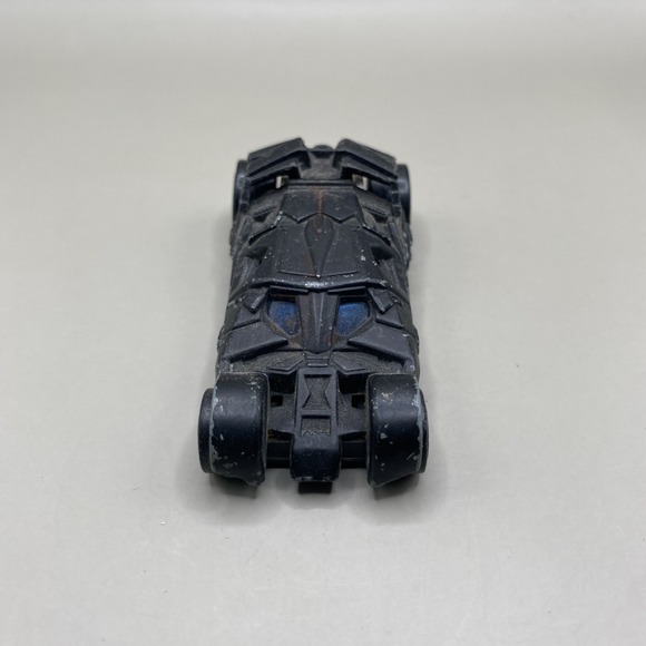 Hot Wheels DC Comics Batman The Dark Knight Tumbler Black H6294 Die Cast Car - Picture 3 of 5